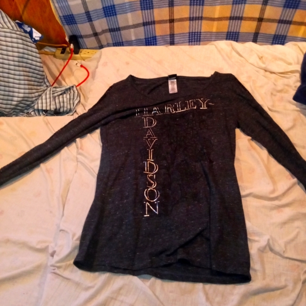 Long sleeve tee